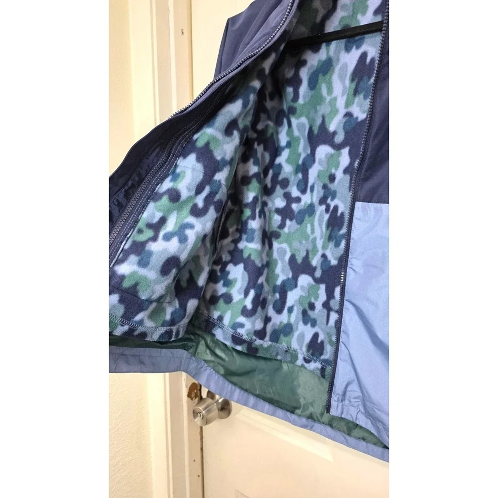Eddie Bauer Kids 3 in 1Navy & Light Blue Hooded Jacket Camo Fleece Lining Size L
